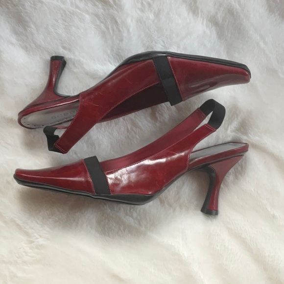 BCBGirls red patent shoes 7.5 - Picture 2 of 8